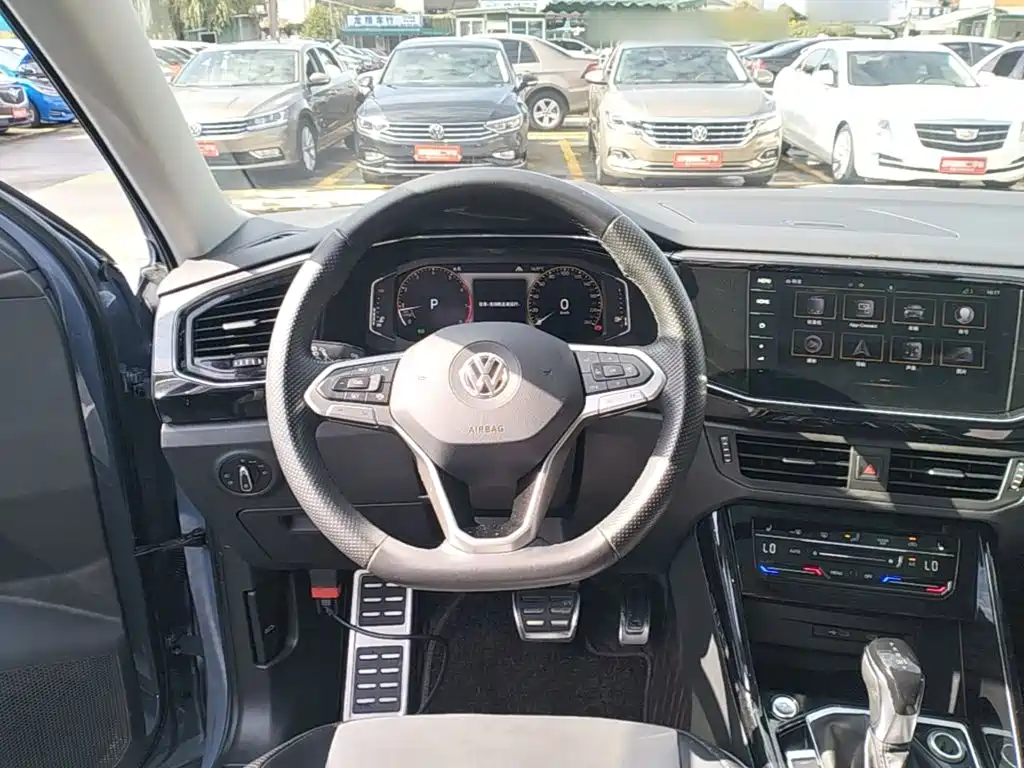 Volkswagen X — миниатюра 11