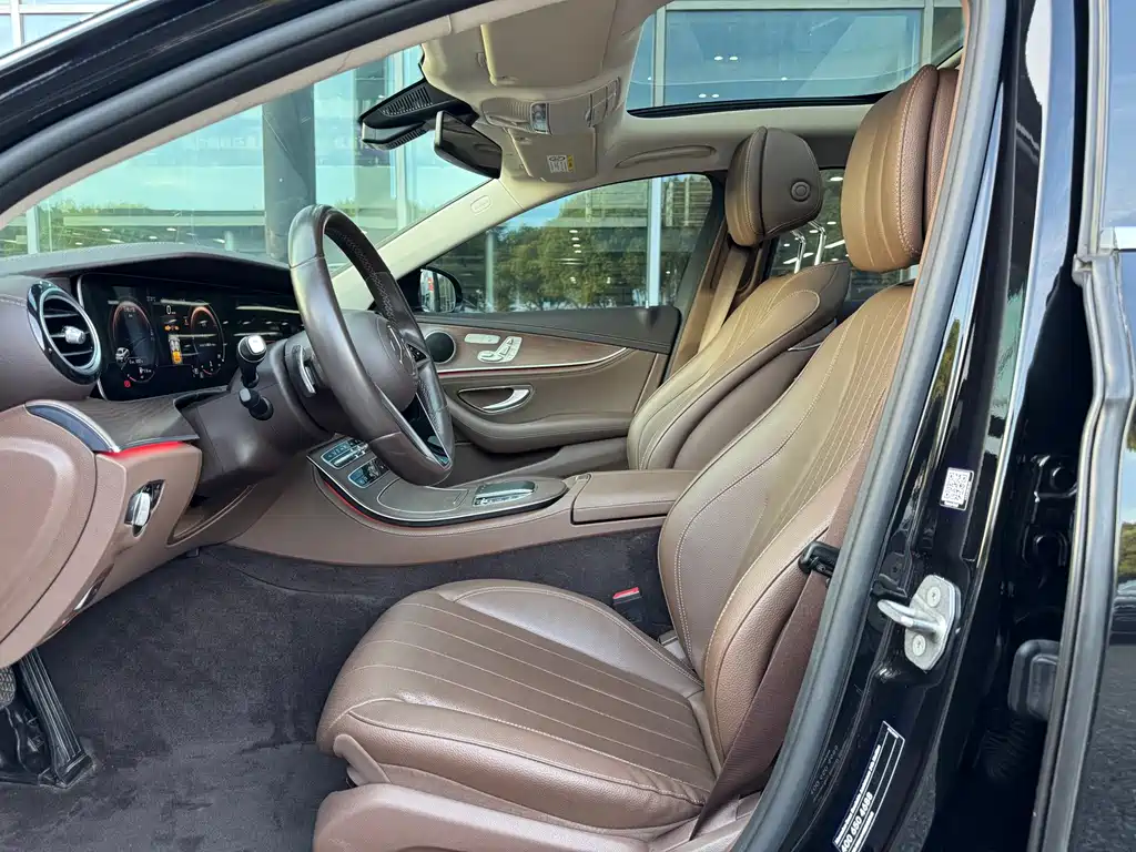Mercedes-Benz E-Class — миниатюра 15