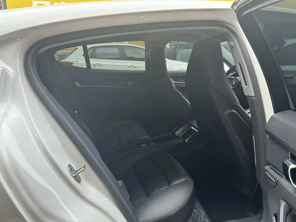 Porsche Panamera — миниатюра 6