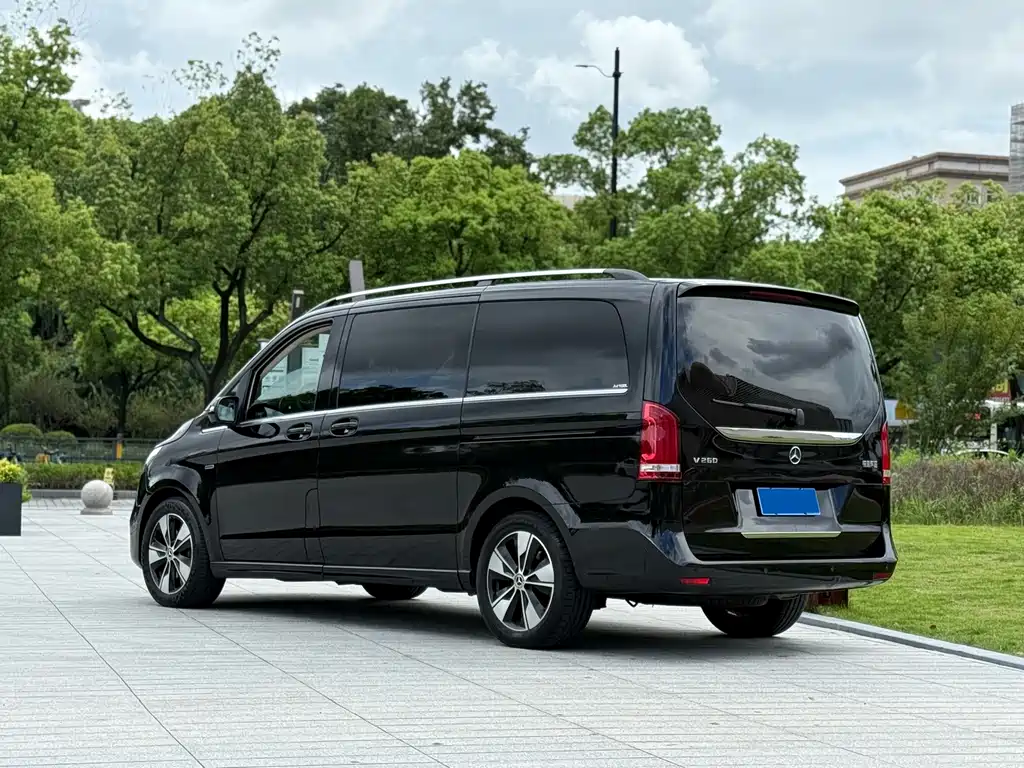 Mercedes-Benz V-Class — миниатюра 5