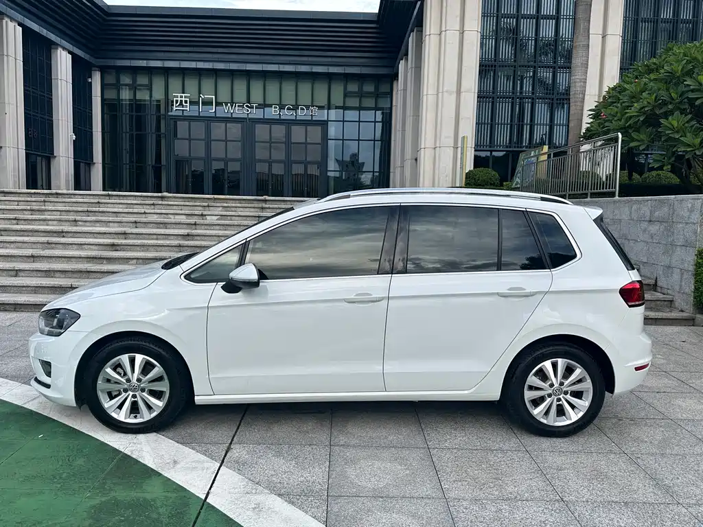 Volkswagen Golf Sportsvan — миниатюра 34