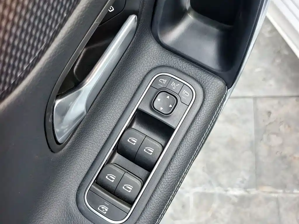 Mercedes-Benz A-Class — миниатюра 10
