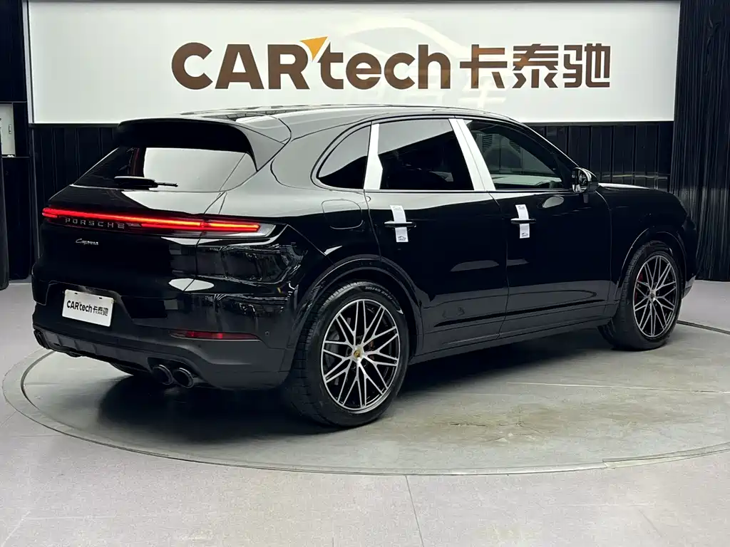Porsche Cayenne — миниатюра 4
