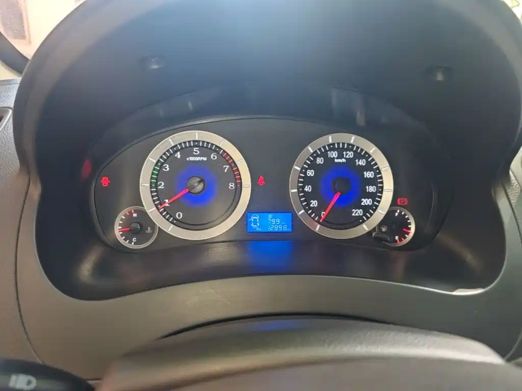 Geely King Kong — миниатюра 12