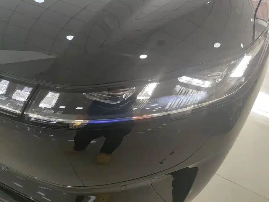 Dongfeng eπ008 2025 210Ultra 6 мест