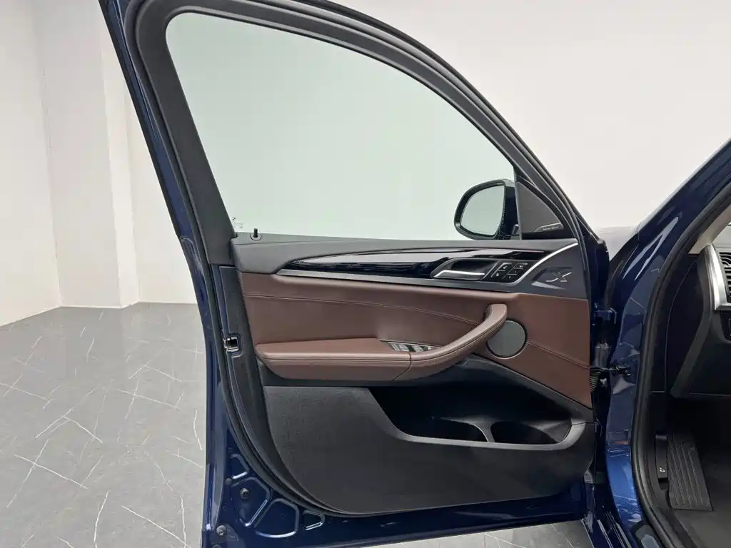 BMW X3 — миниатюра 12