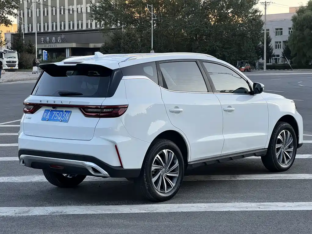 Geely Vision X6 — миниатюра 6