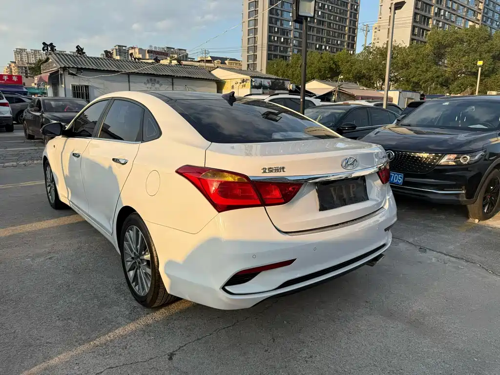 Hyundai Mistra — миниатюра 8