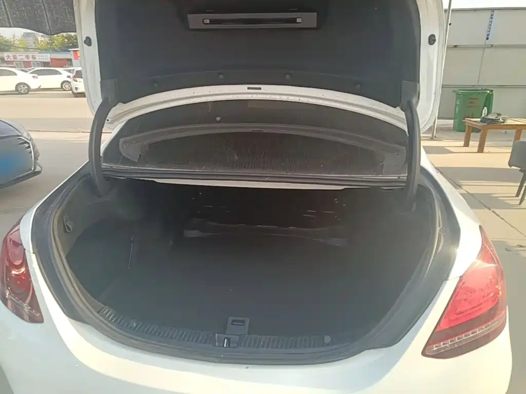 Mercedes-Benz C-Class — миниатюра 19
