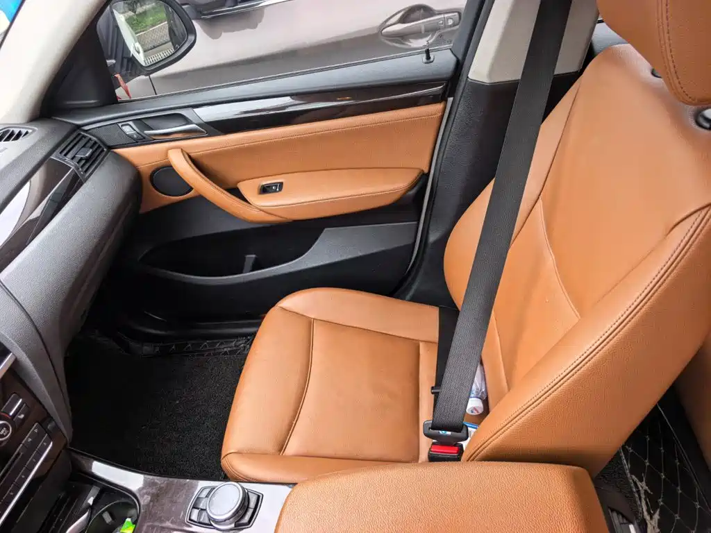 BMW X4 — миниатюра 10