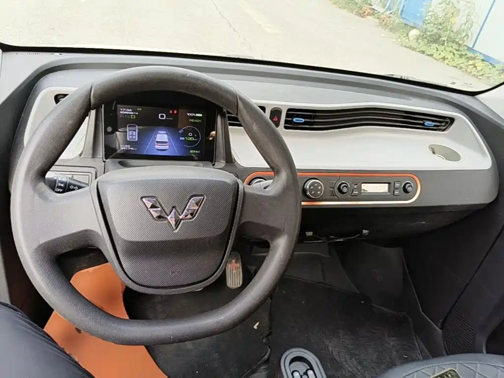 Wuling MINIEV — миниатюра 10
