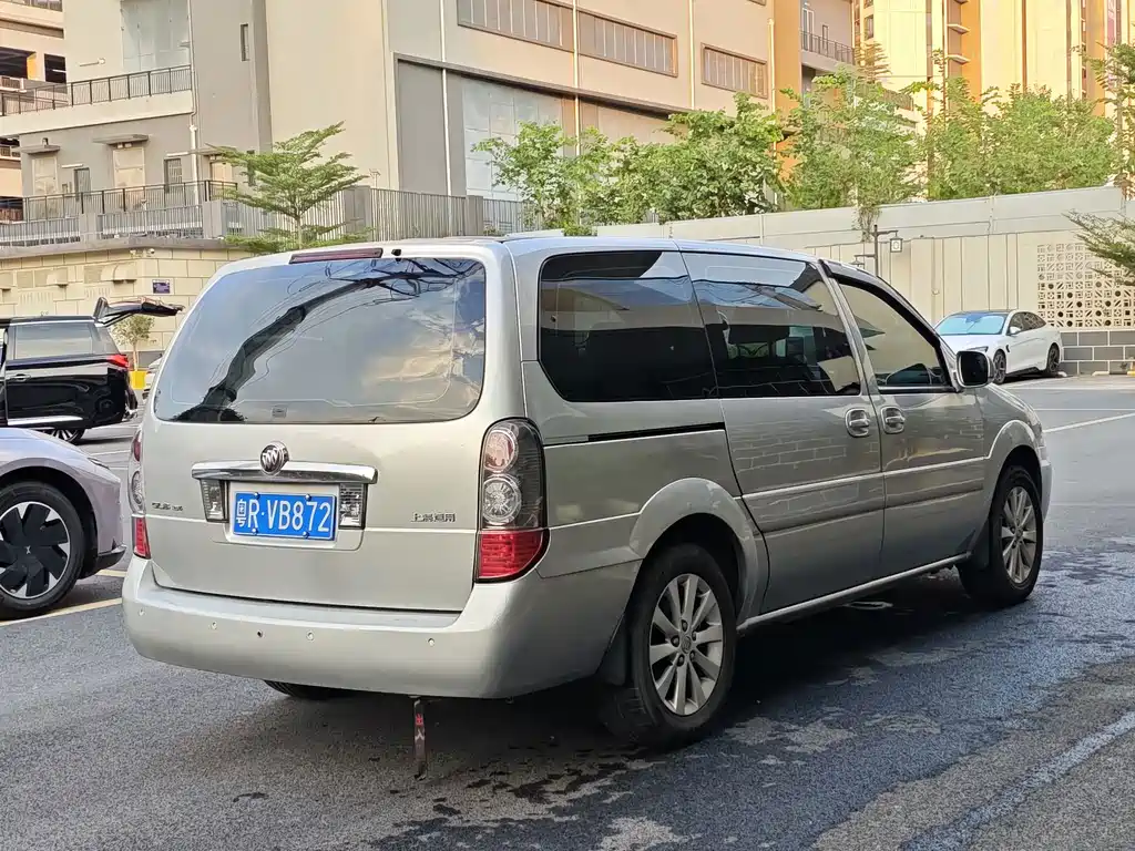 Buick GL8 — миниатюра 4