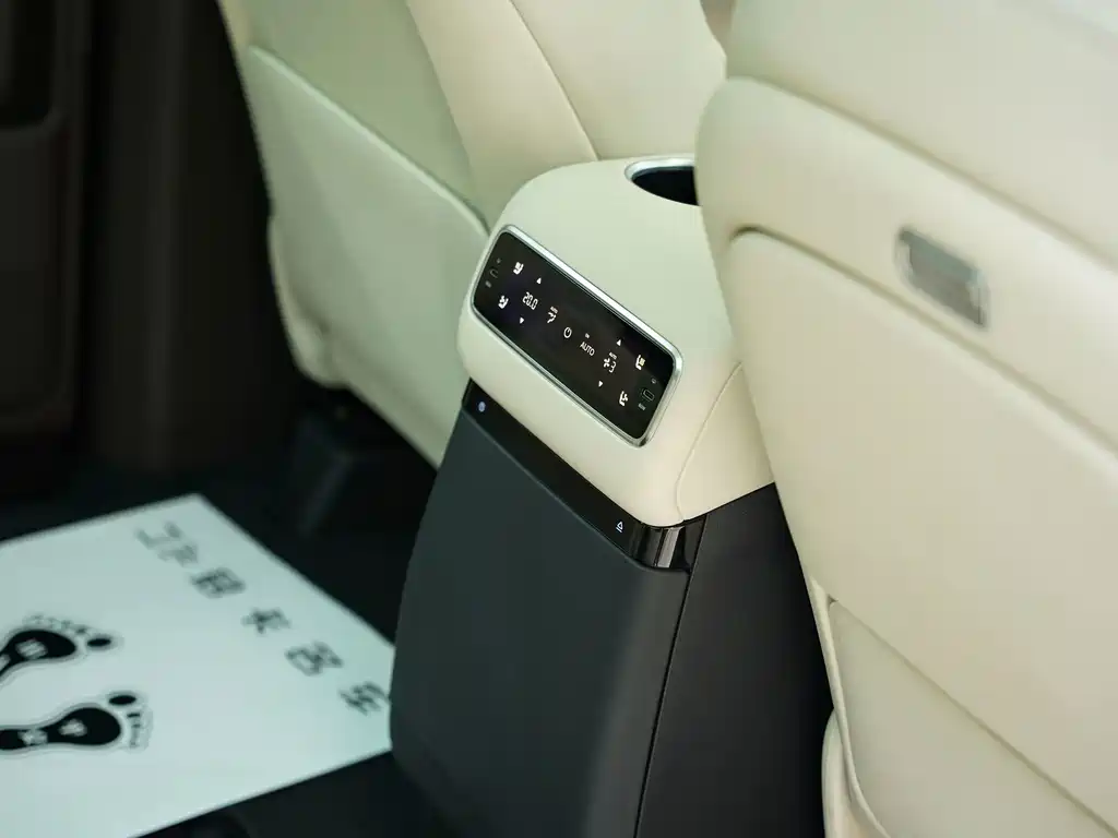 Li Auto Li MEGA — миниатюра 14