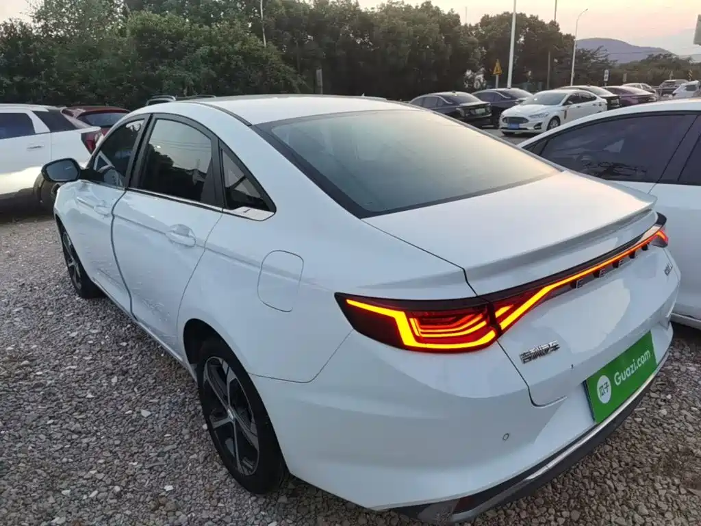 Geely Emgrand L — миниатюра 5