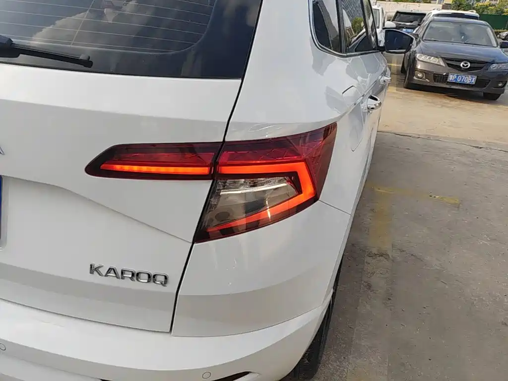 Skoda Karoq — миниатюра 8