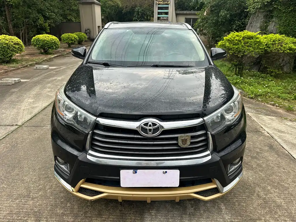Toyota Highlander 2017 2.0T Luxury 7 мест