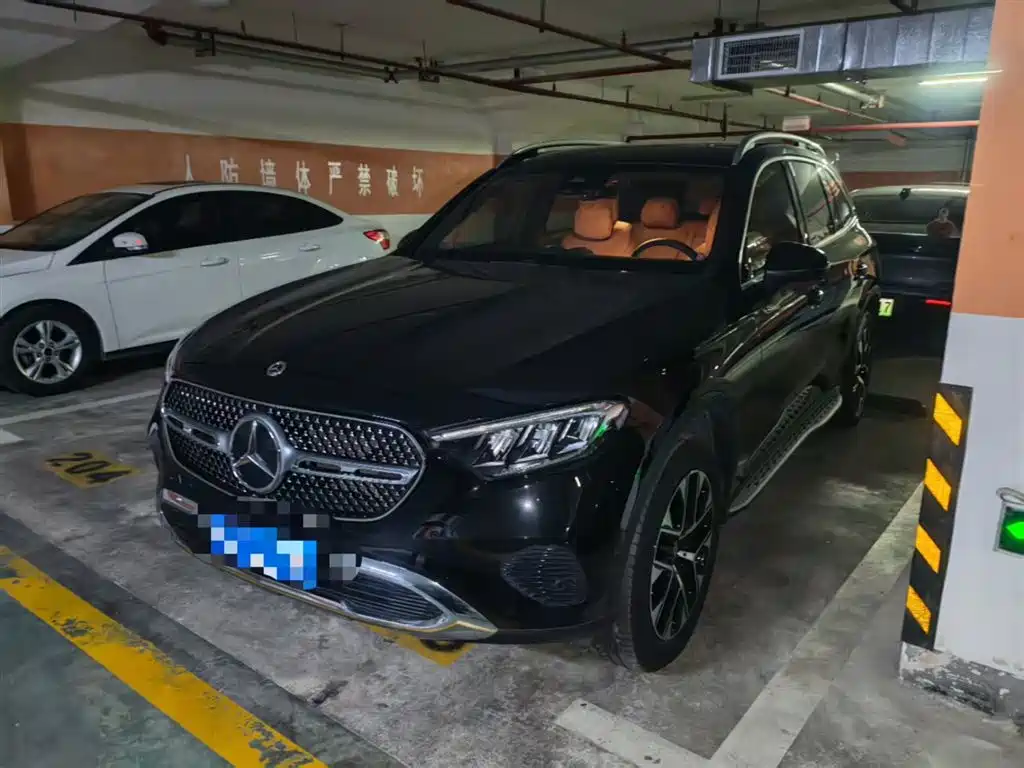MERCEDES-BENZ GLC