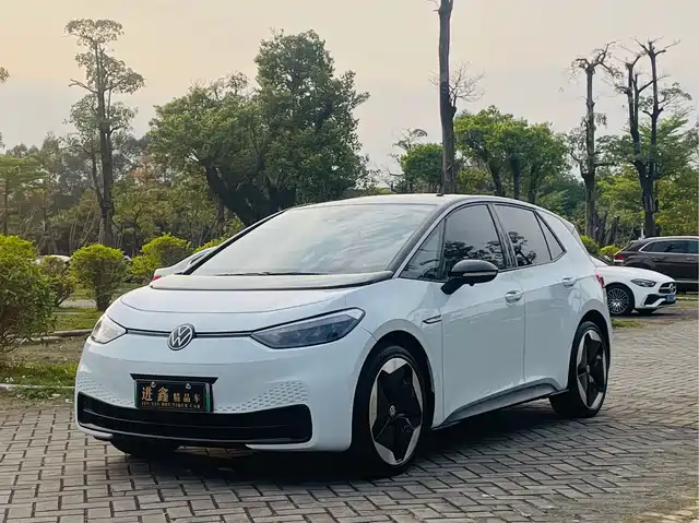 VOLKSWAGEN ID.3 2023