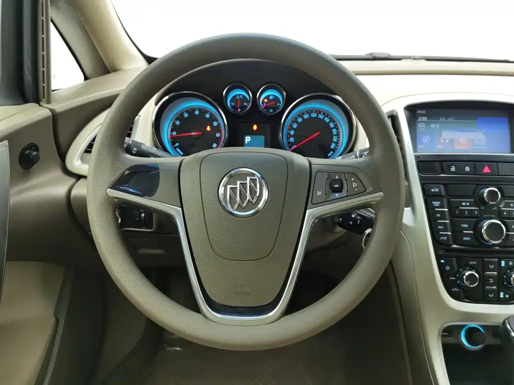 Buick Excelle — миниатюра 11