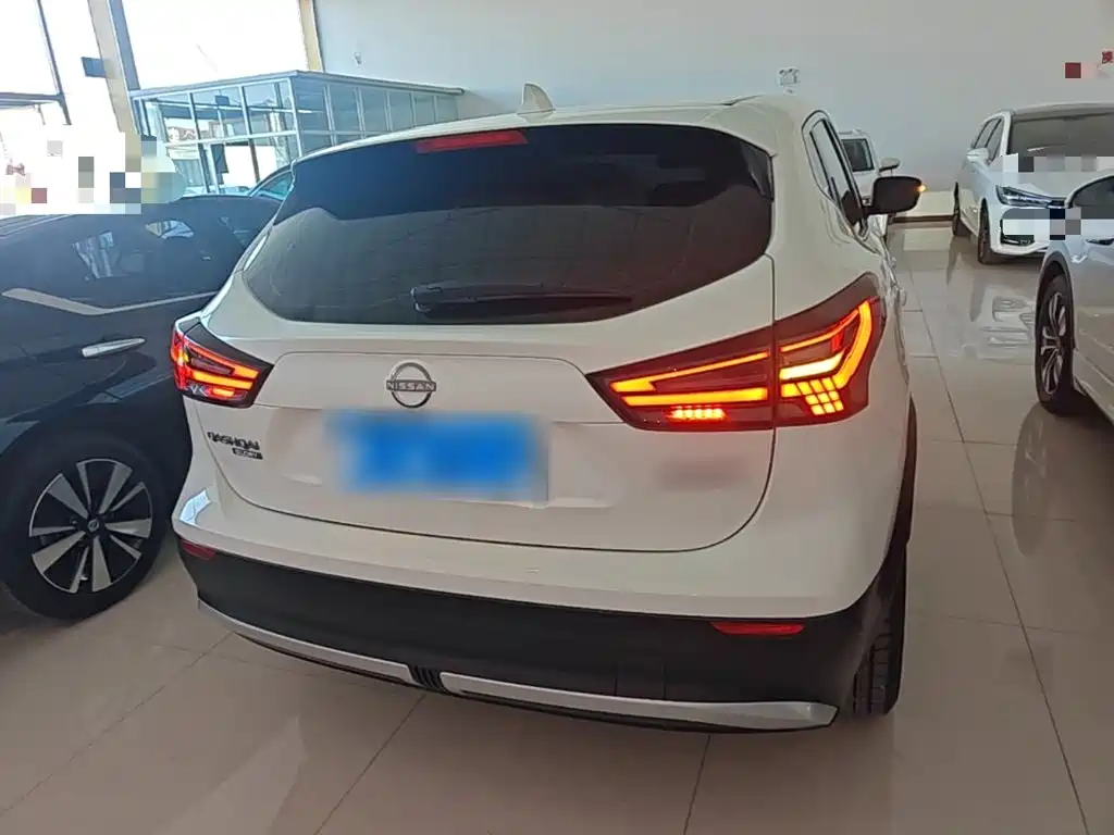 Nissan Qashqai — миниатюра 6