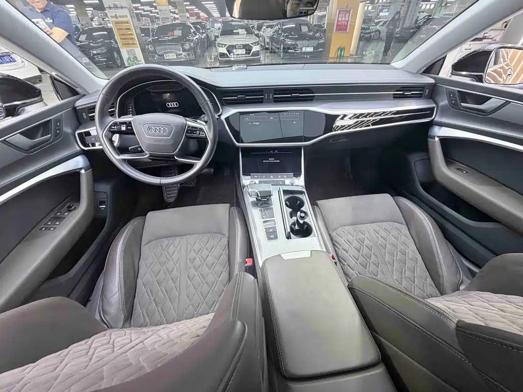 Audi A7L — миниатюра 16