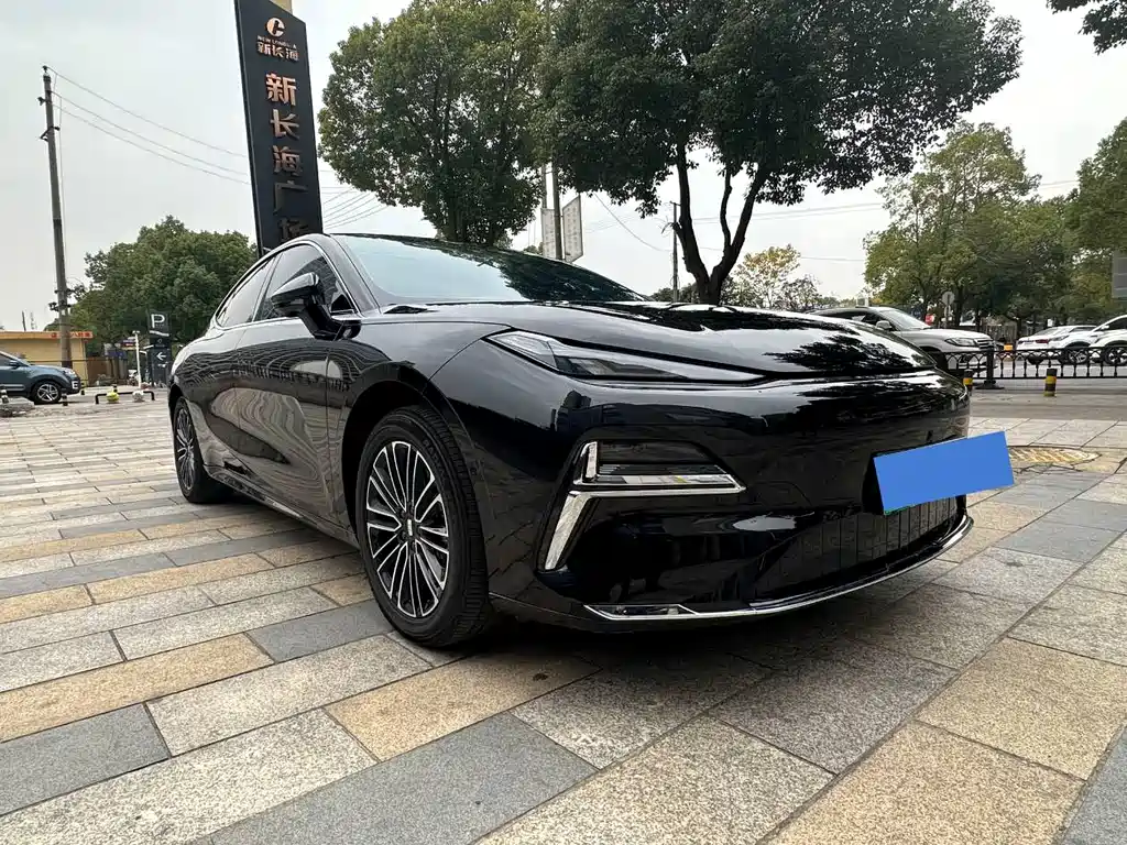 GEELY GALAXY GALAXY SPARKLE 8