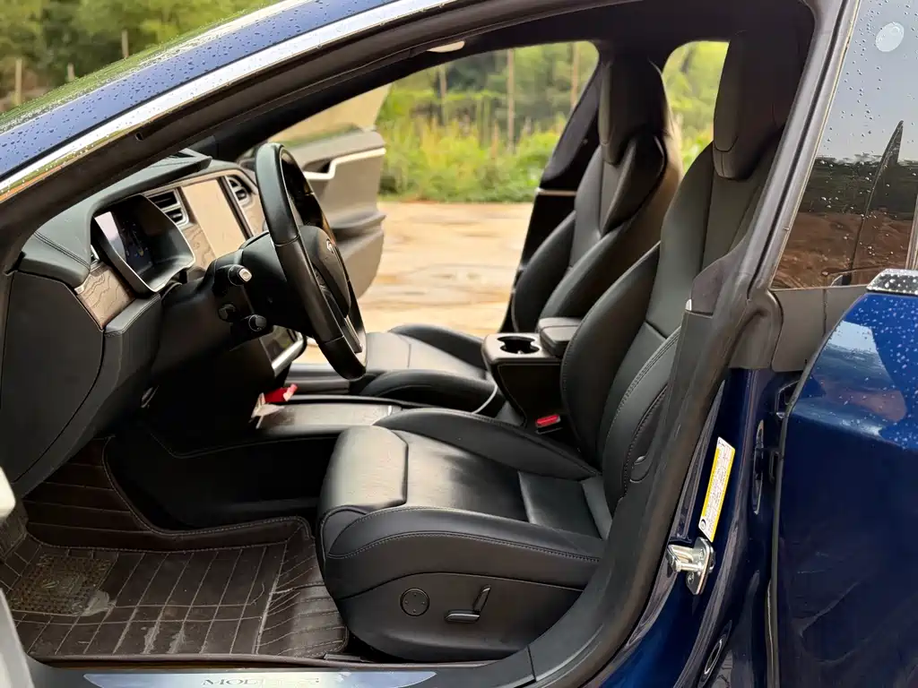 Tesla Model S — миниатюра 13