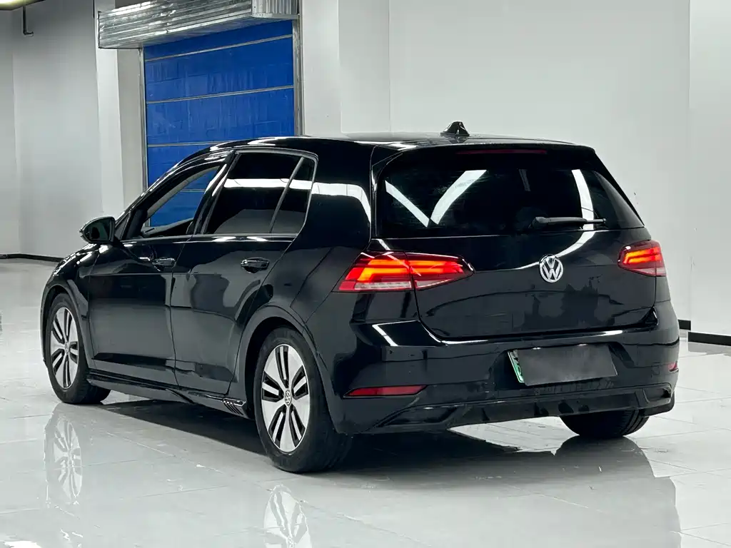 VOLKSWAGEN GOLF NEW ENERGY