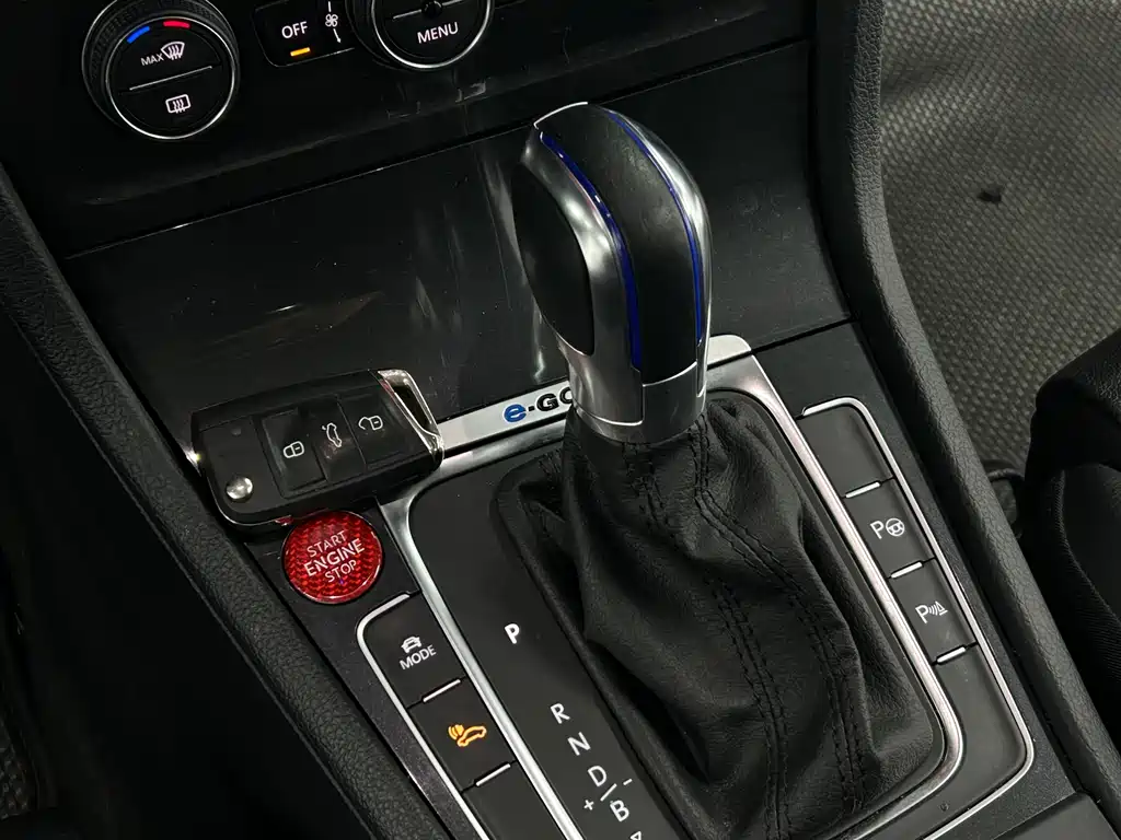 VOLKSWAGEN GOLF NEW ENERGY