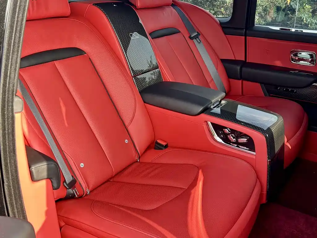 Rolls-Royce Cullinan 2022 Black Badge