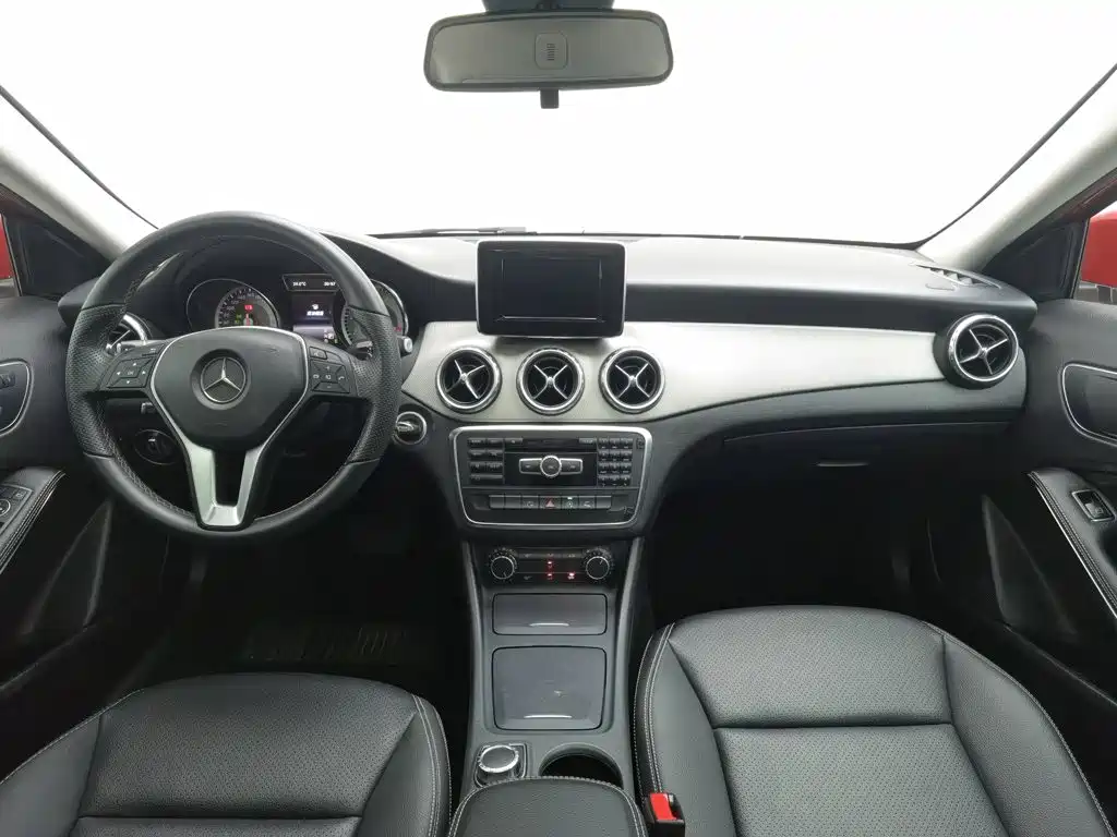 Mercedes-Benz GLA — миниатюра 5