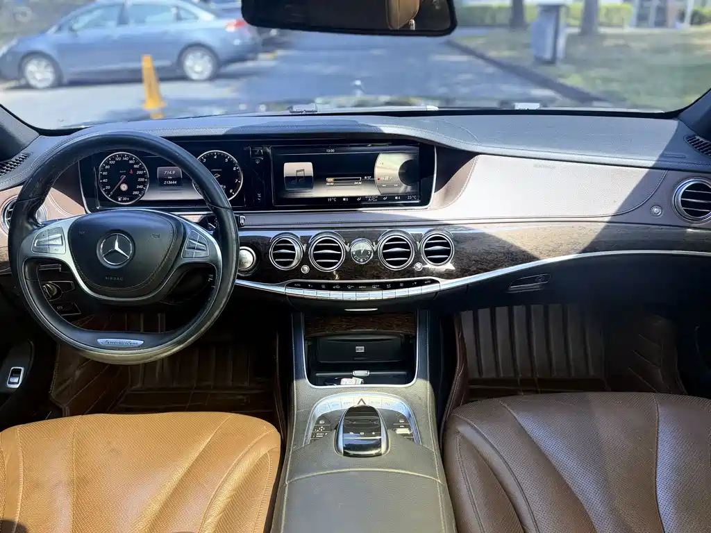 Mercedes-Benz S-Class — миниатюра 12