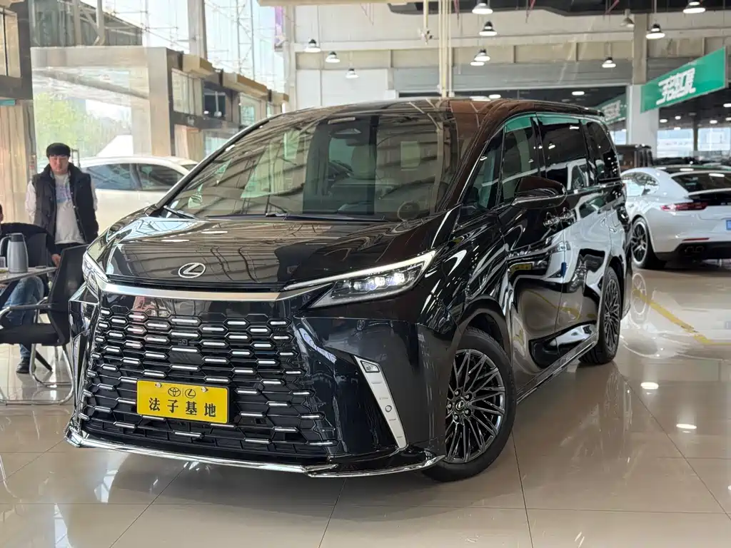 Lexus LM 2024