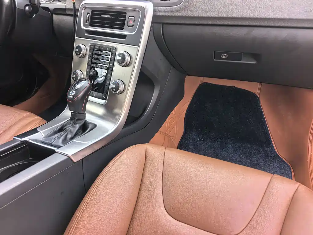 Volvo S60 — миниатюра 7