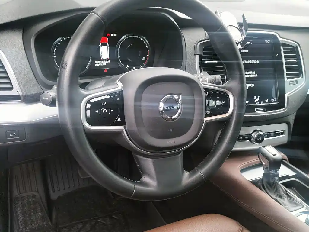 Volvo XC90 — миниатюра 14