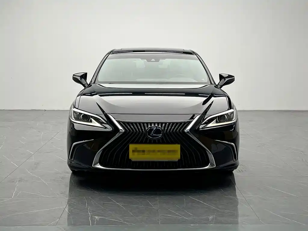 Lexus ES — миниатюра 2