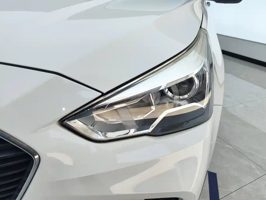 Haval M6 — миниатюра 5