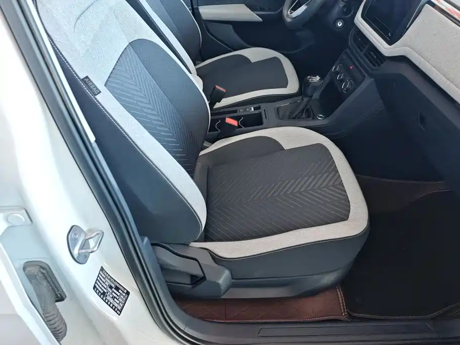 Volkswagen Tharu — миниатюра 8