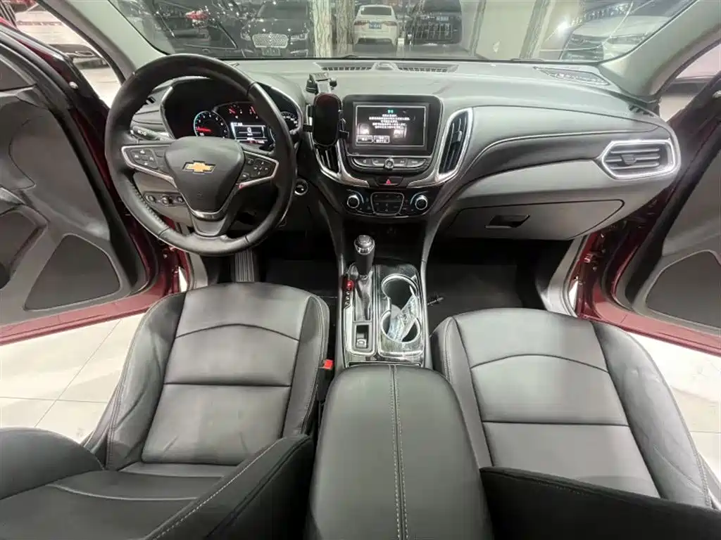 Chevrolet Equinox - фото 9