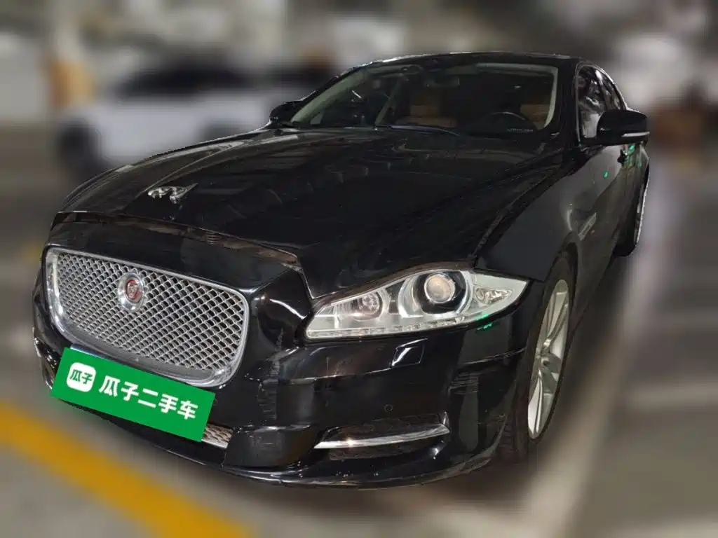 Jaguar XJ