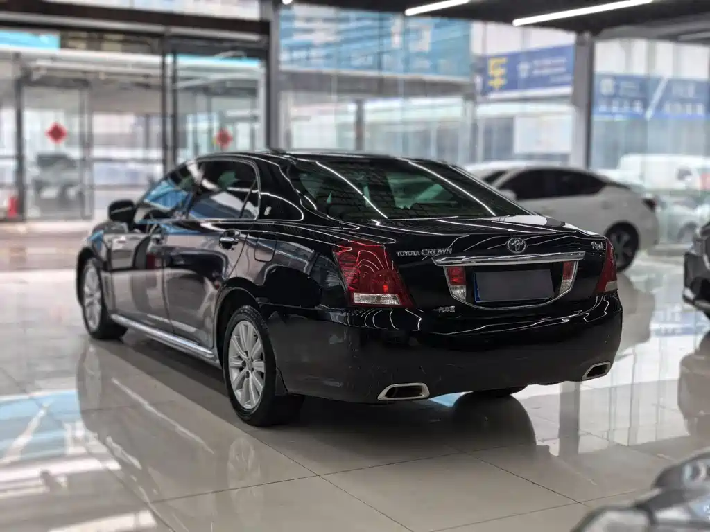 Toyota Crown 2010 2.5L Royal