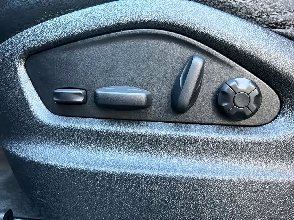 Porsche Cayenne — миниатюра 15