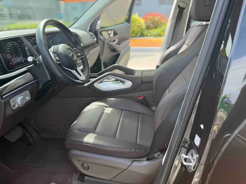 Mercedes-Benz GLE (Import) — миниатюра 4