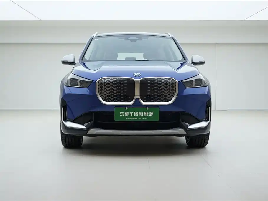 BMW iX1 2023 xDrive30L X
