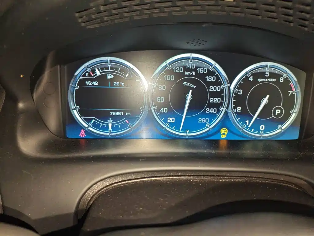 Jaguar XJ — миниатюра 8