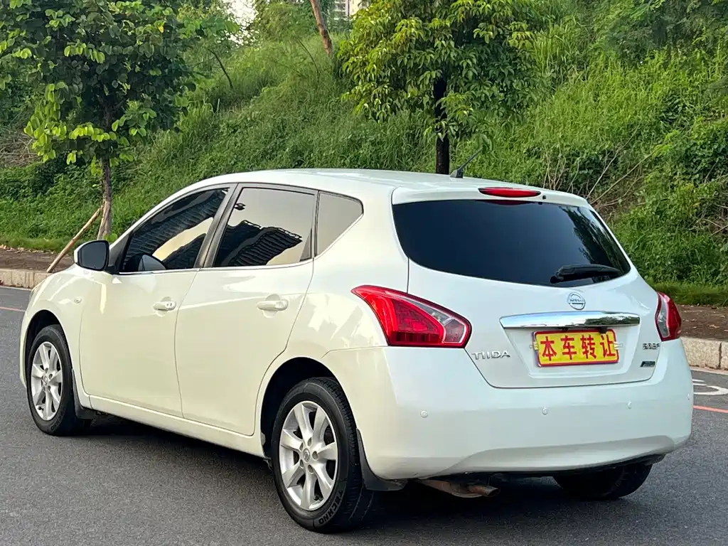 Nissan Tiida — миниатюра 5