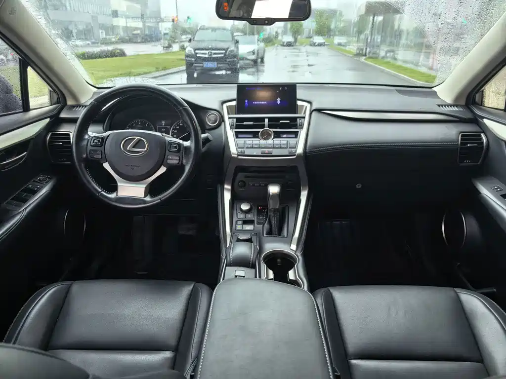 Lexus NX — миниатюра 9