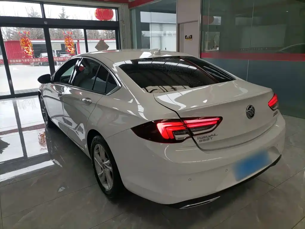 Buick Regal — миниатюра 5
