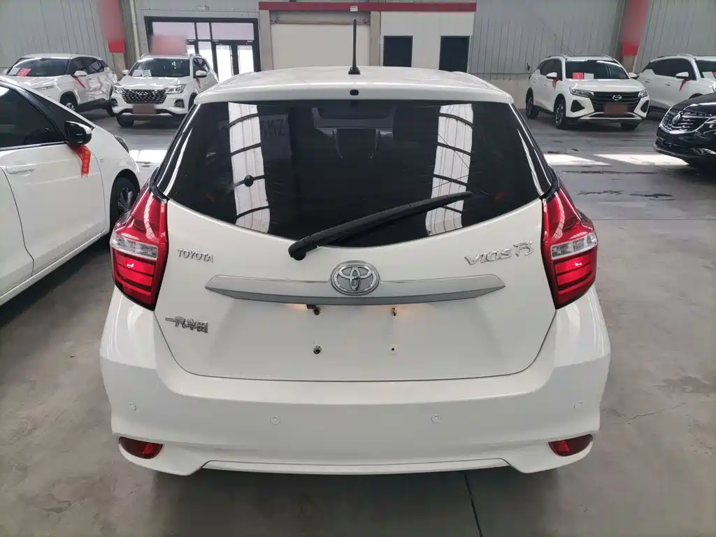 Toyota Vios FS — миниатюра 6