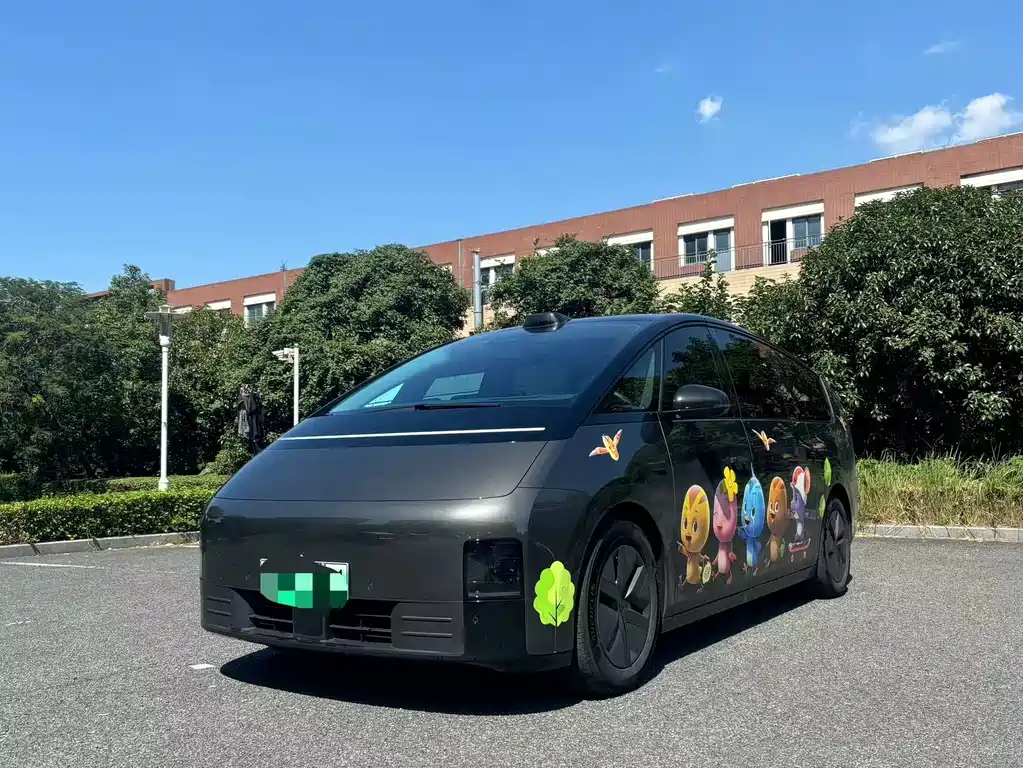 Li Auto MEGA